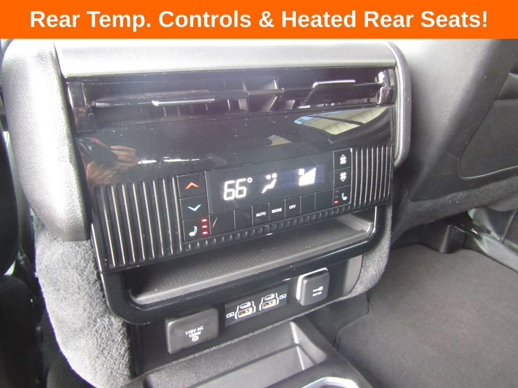 Used 2025 Jeep Wagoneer Series II AWD/4WD image 21