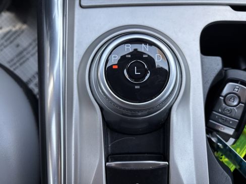 Used 2021 Ford Explorer XLT w/ Equipment Group 202A image 33