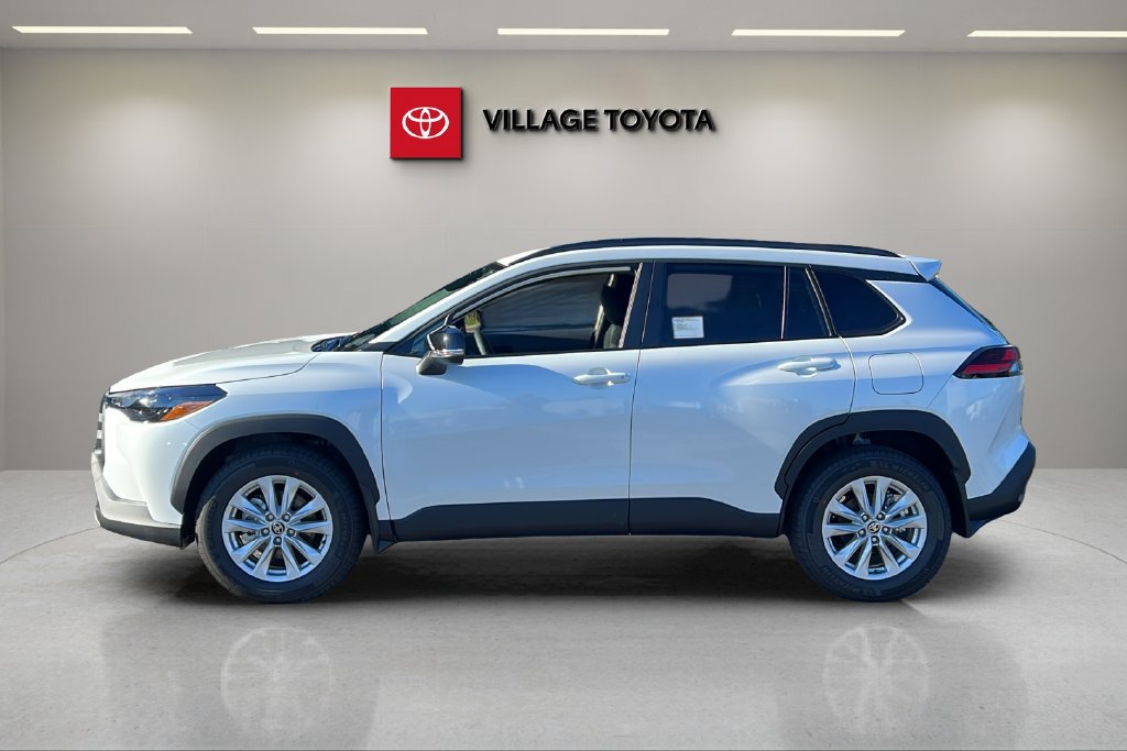 New 2026 Toyota Corolla Cross LE FWD image 2
