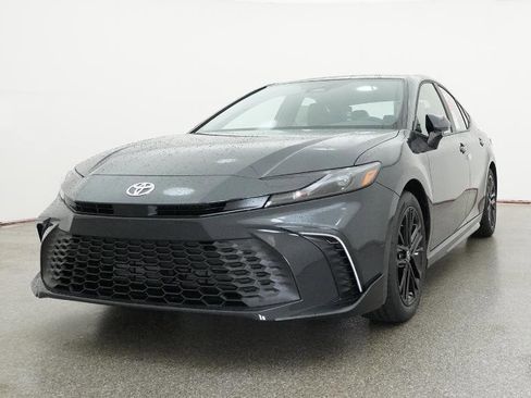 New 2026 Toyota Camry SE FWD image 4