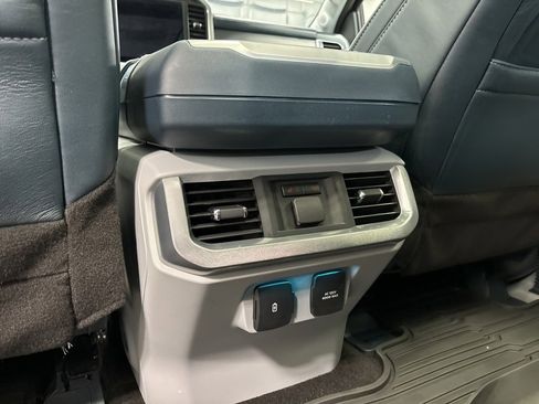 Used 2022 Ford F150 Limited image 18