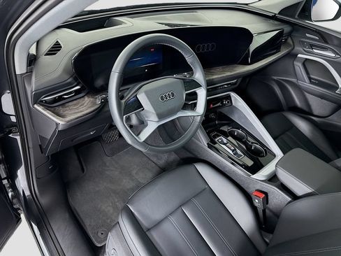 Used 2025 Audi Q5 Premium Plus w/ Premium Plus AWD/4WD image 9