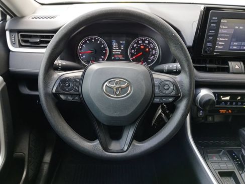 Used 2021 Toyota RAV4 LE FWD image 21