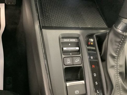 Used 2024 Honda CR-V EX image 10