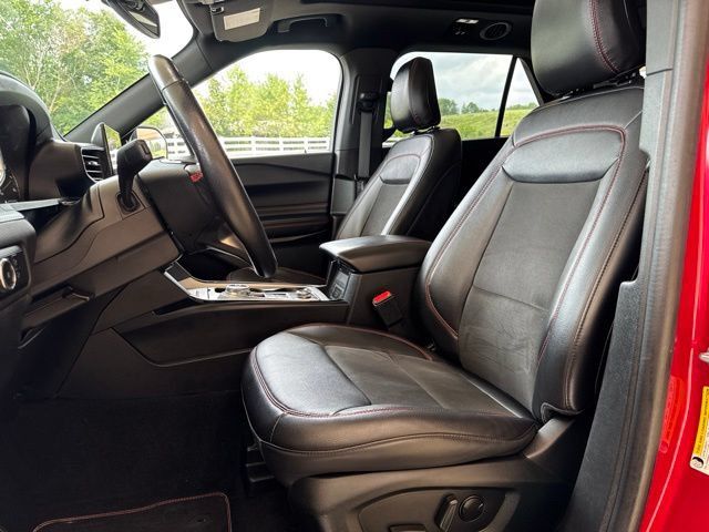 Used 2023 Ford Explorer ST-Line w/ Class IV Trailer Tow Package AWD/4WD image 12