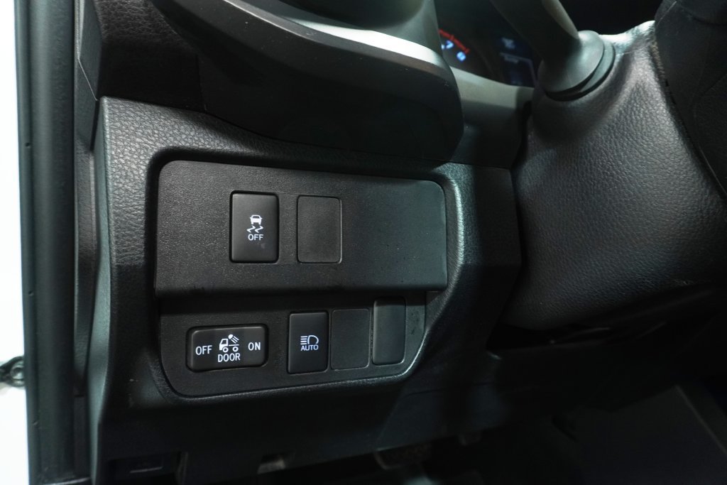 Certified 2023 Toyota Tacoma SR AWD/4WD image 21