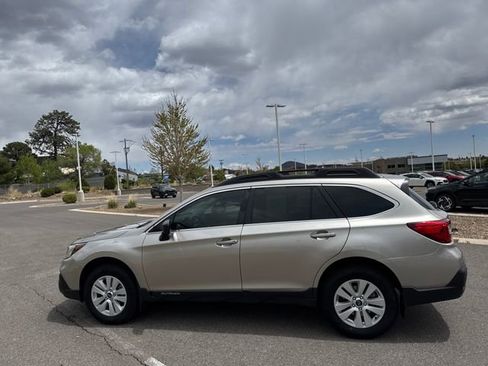Used 2019 Subaru Outback 2.5i AWD/4WD image 6