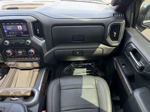 Used 2020 GMC Sierra 1500 Denali w/ Denali Ultimate Package AWD/4WD image 28