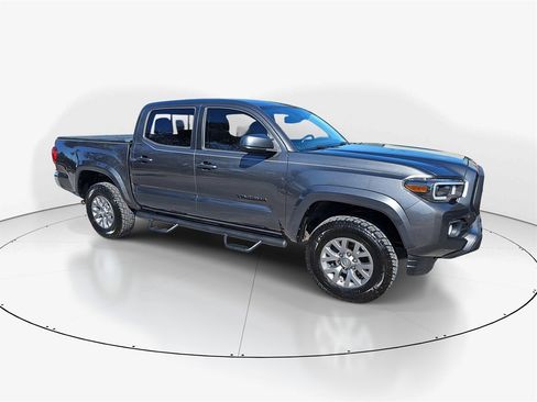 Used 2018 Toyota Tacoma SR5 image 4