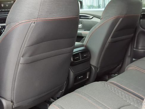 Used 2025 Honda Pilot Sport image 19