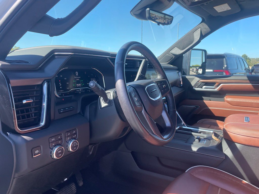 Used 2025 GMC Sierra 2500 Denali Ultimate AWD/4WD image 12