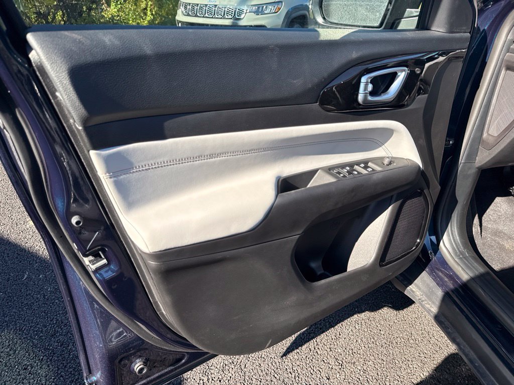 New 2026 Jeep Compass Limited AWD/4WD image 17