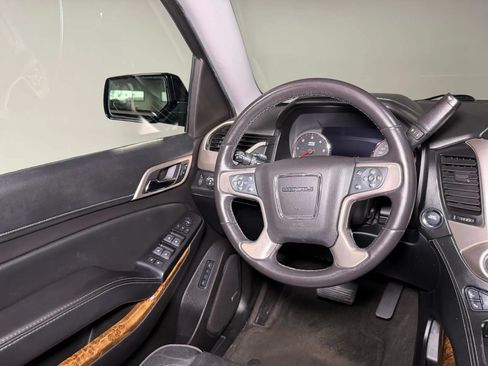 Used 2015 GMC Yukon XL Denali w/ Open Road Package AWD/4WD image 28