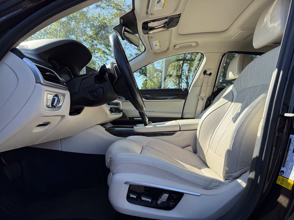 Used 2016 BMW 740i RWD image 12
