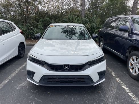 Used 2023 Honda Civic Sport image 2