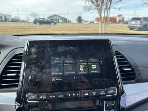 Certified 2023 Honda Odyssey EX image 15