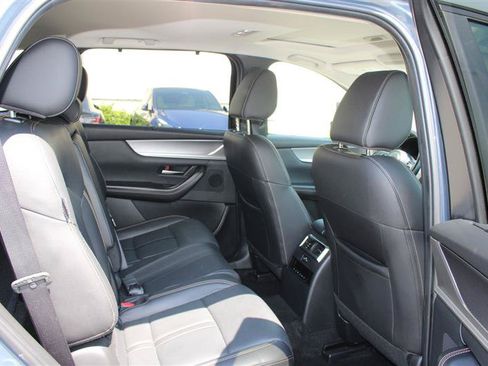 Used 2025 MAZDA CX-70 3.3 Turbo w/ Preferred Package AWD/4WD image 15