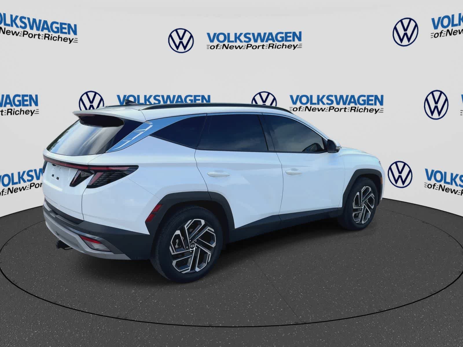 Used 2025 Hyundai Tucson Limited FWD image 8
