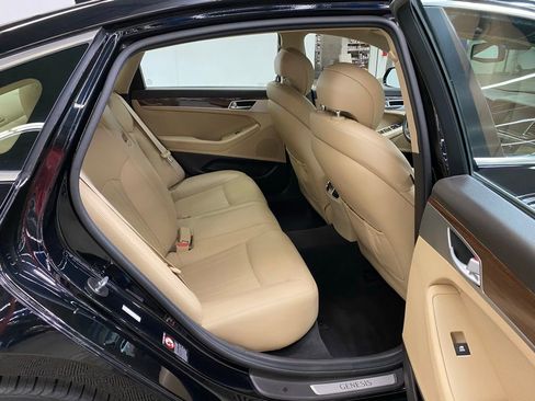 Used 2016 Hyundai Genesis 3.8 image 11