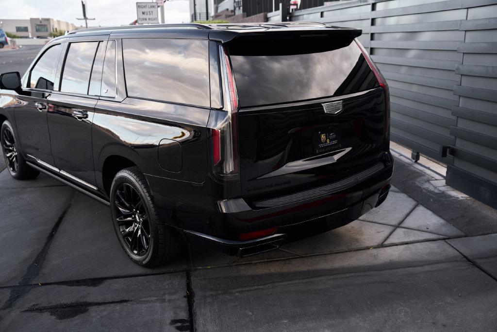 Used 2022 Cadillac Escalade ESV Sport w/ Touring Package AWD/4WD image 8