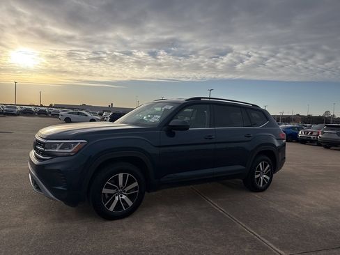 Used 2022 Volkswagen Atlas SE image 6