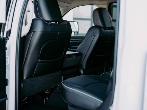 Used 2024 RAM 2500 Laramie image 12