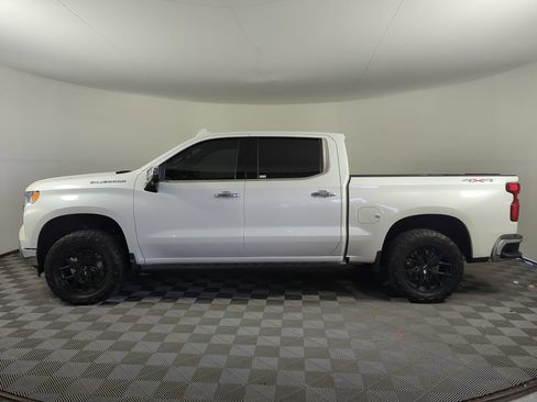Used 2023 Chevrolet Silverado 1500 LTZ w/ LTZ Convenience Package II AWD/4WD image 3