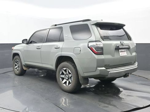 Used 2022 Toyota 4Runner TRD Off-Road Premium w/ Moonroof Package AWD/4WD image 3