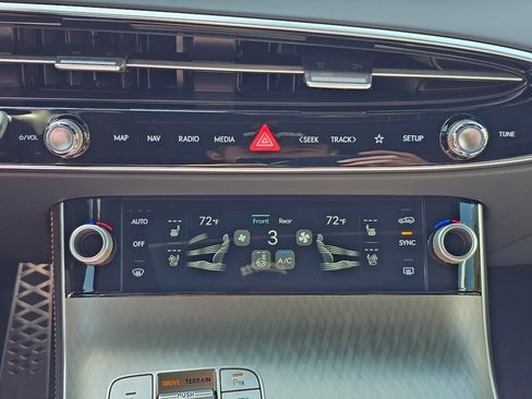 New 2026 Genesis GV70 2.5T Sport Prestige image 16