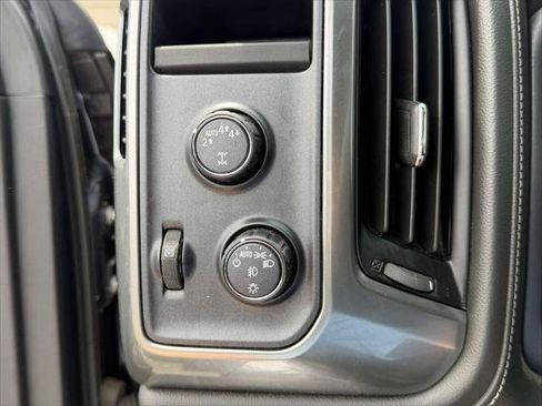Used 2018 Chevrolet Silverado 1500 LTZ Z71 w/ Centennial Edition AWD/4WD image 23