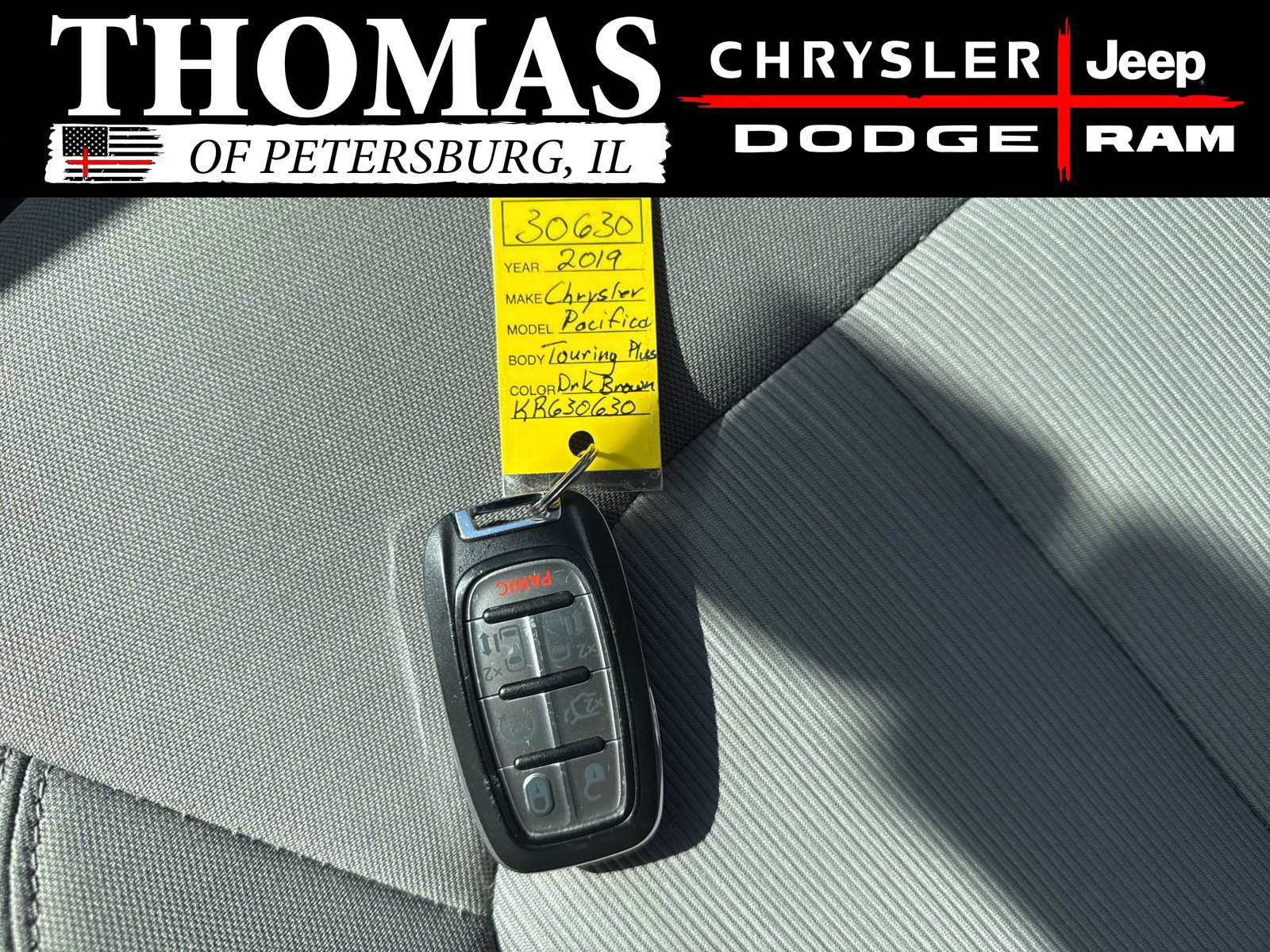 Used 2019 Chrysler Pacifica Touring Plus w/ Tire & Wheel Group FWD image 9