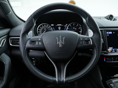 Used 2022 Maserati Levante GT image 18
