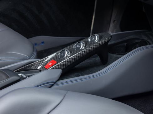 Certified 2022 Ferrari F8 Tributo RWD image 58
