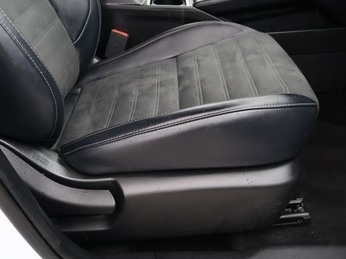 Used 2024 Mitsubishi Outlander SE image 12