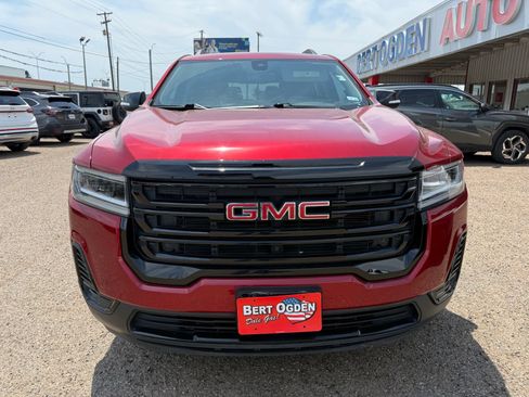 Used 2023 GMC Acadia SLE w/ Driver Convenience Package FWD image 2