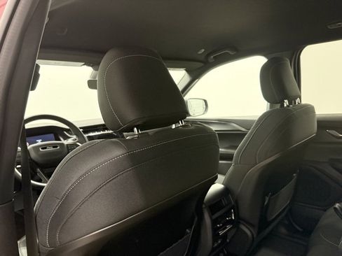 New 2026 Jeep Grand Cherokee Laredo image 17