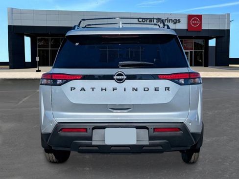 New 2025 Nissan Pathfinder SV w/ Black Appearance Package image 4