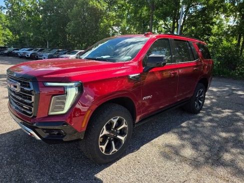 Used 2026 GMC Yukon AT4 w/ AT4 Premium Package AWD/4WD image 2