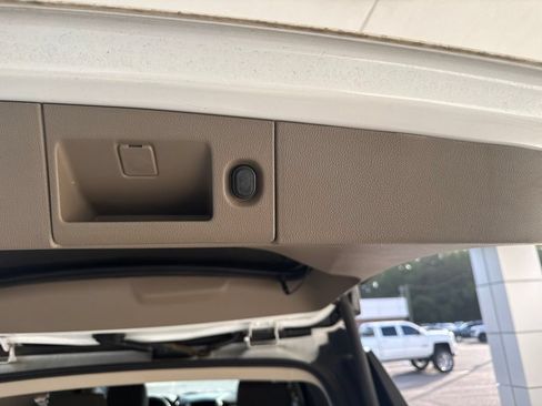 Used 2016 GMC Yukon SLT RWD image 12