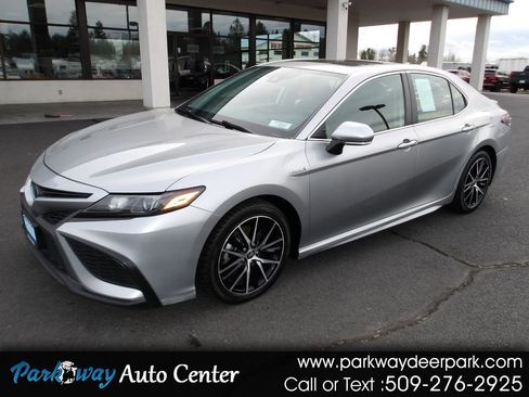 Used 2021 Toyota Camry SE w/ Audio Upgrade Package image 1
