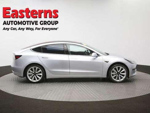 Used 2018 Tesla Model 3 Mid Range RWD image 38