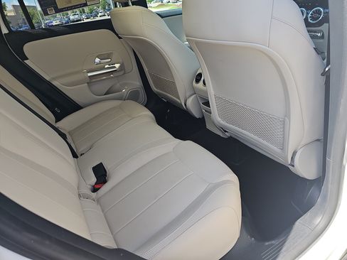 Used 2023 Mercedes-Benz GLA 250 image 11
