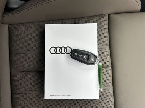 Used 2025 Audi Q5 Premium Plus w/ Premium Plus AWD/4WD image 34