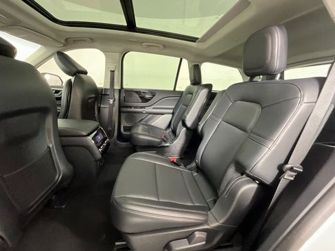 Used 2025 Lincoln Aviator Premiere image 25