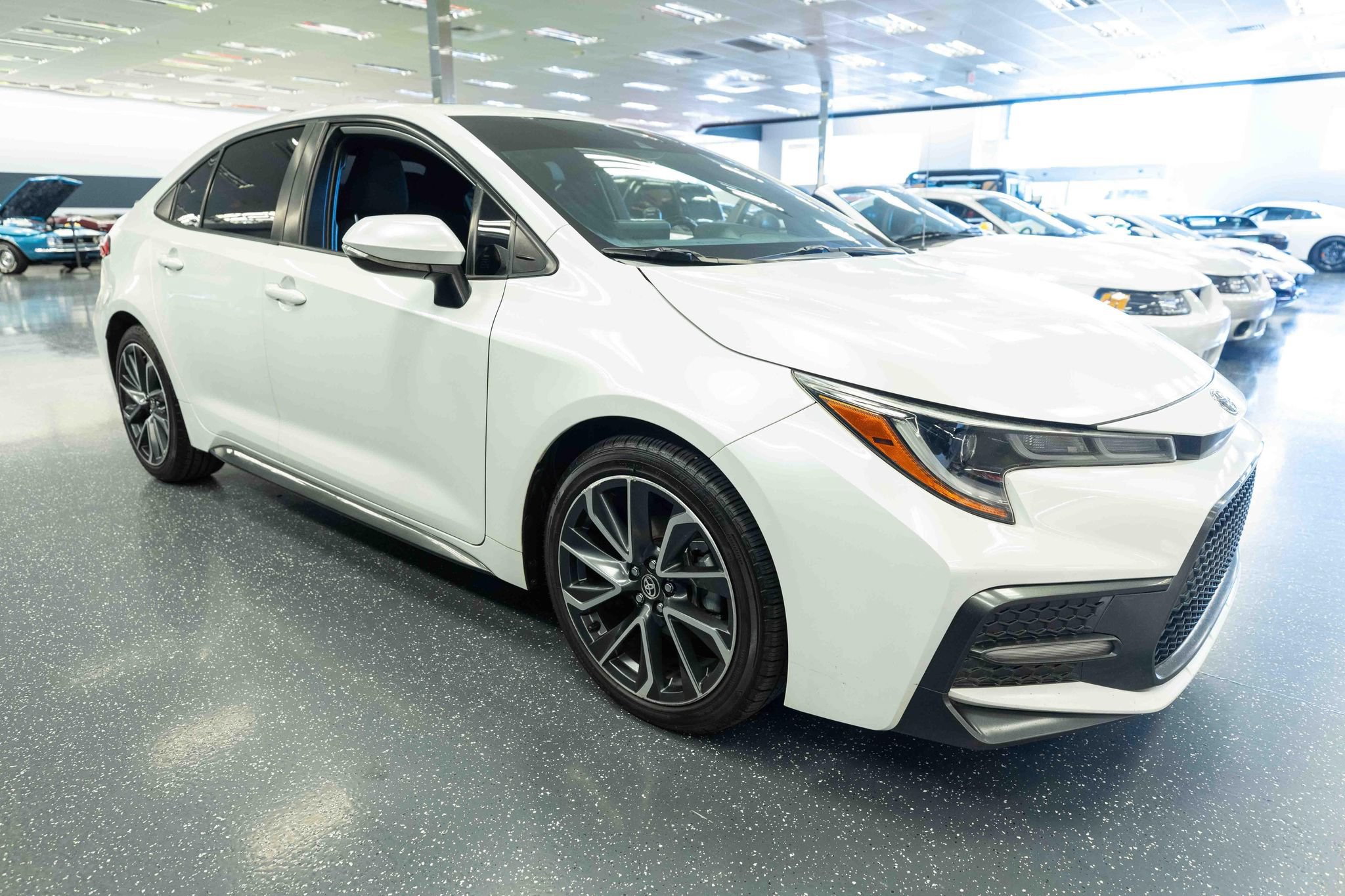 Used 2022 Toyota Corolla SE w/ Carpet Mat Package (TMS) FWD image 4