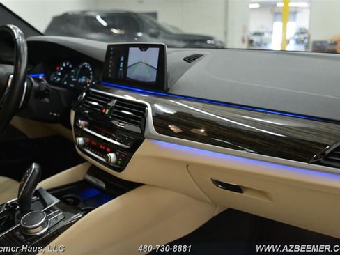 Used 2019 BMW 530e w/ Convenience Package RWD image 22