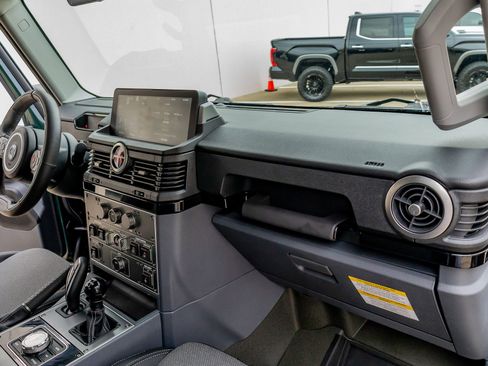 Used 2025 INEOS Grenadier AWD/4WD image 17