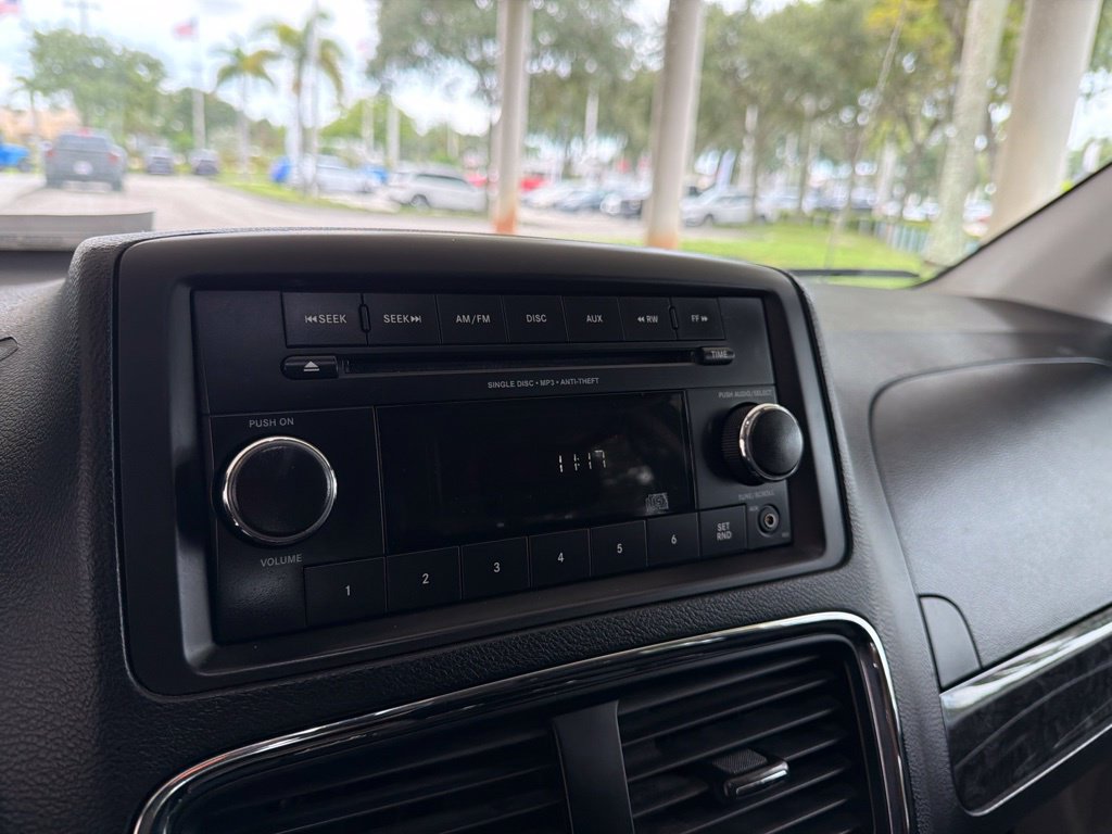 Used 2013 Dodge Grand Caravan SE FWD image 9