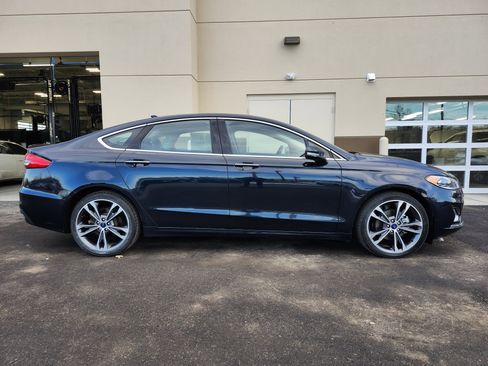 Used 2020 Ford Fusion Titanium image 2