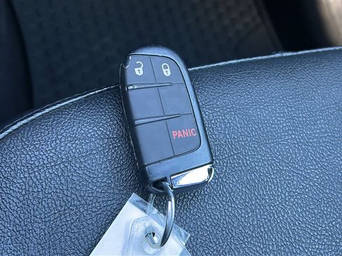 Used 2024 Jeep Compass Trailhawk AWD/4WD image 29